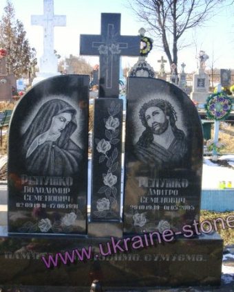 Подвійний пам'ятник з іконами та хрестом