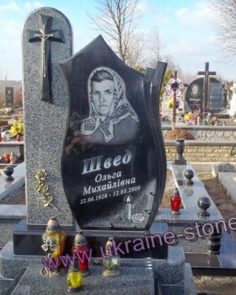 Пам'ятник із портретом та накладним хрестом
