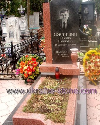 Пам'ятник на могилу з габро